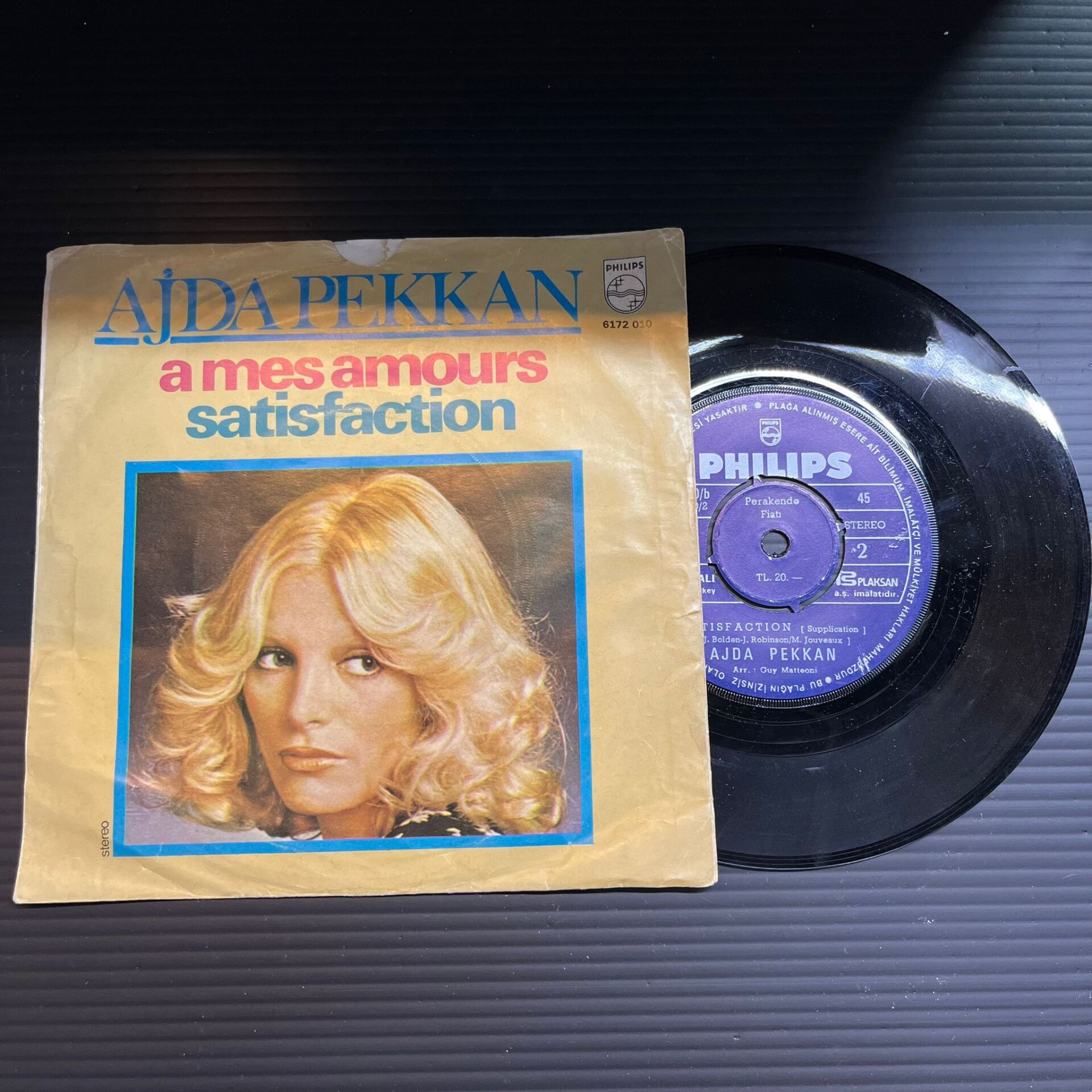 Ajda Pekkan – A Mes Amours / Satisfaction