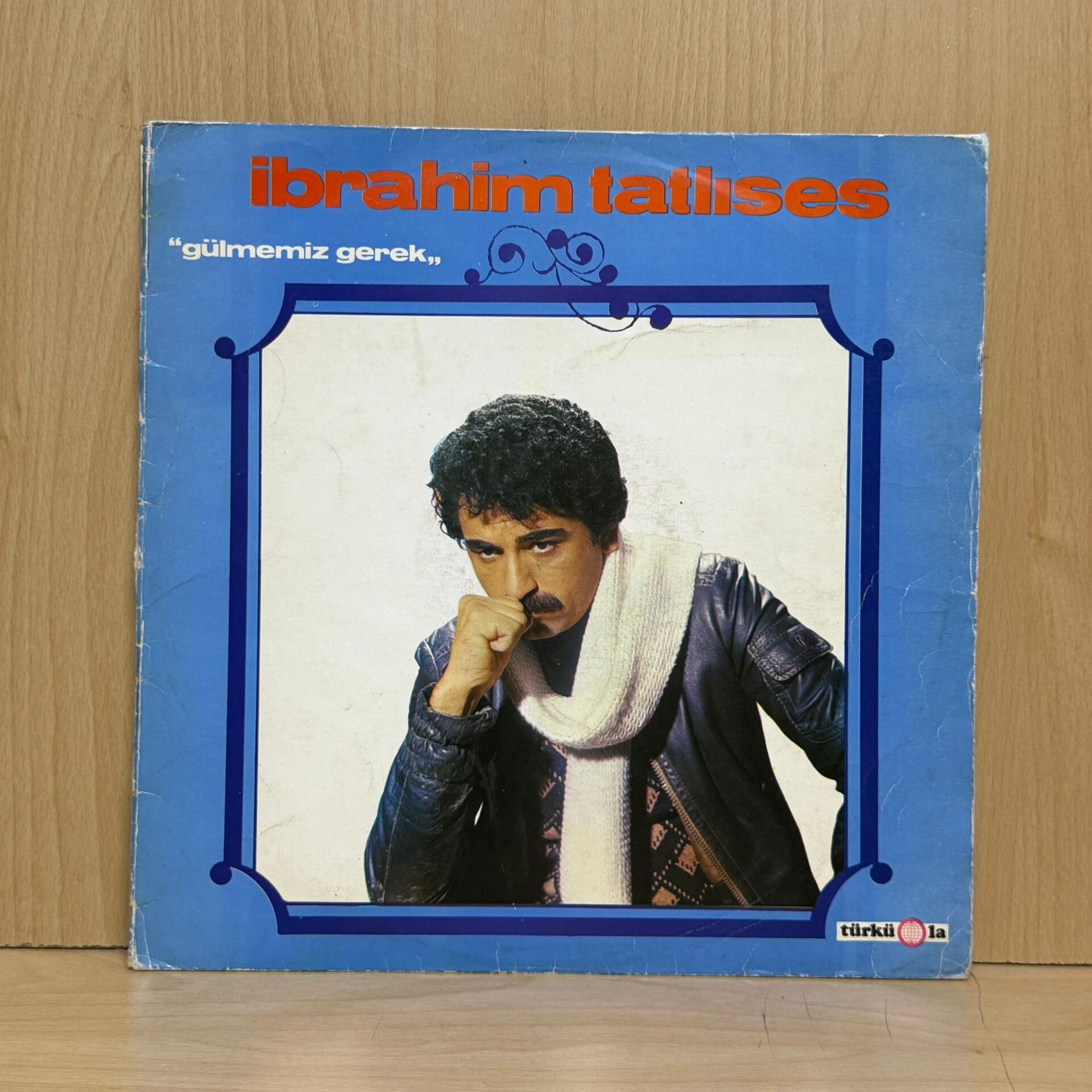 İbrahim Tatlıses – Gülmemiz Gerek