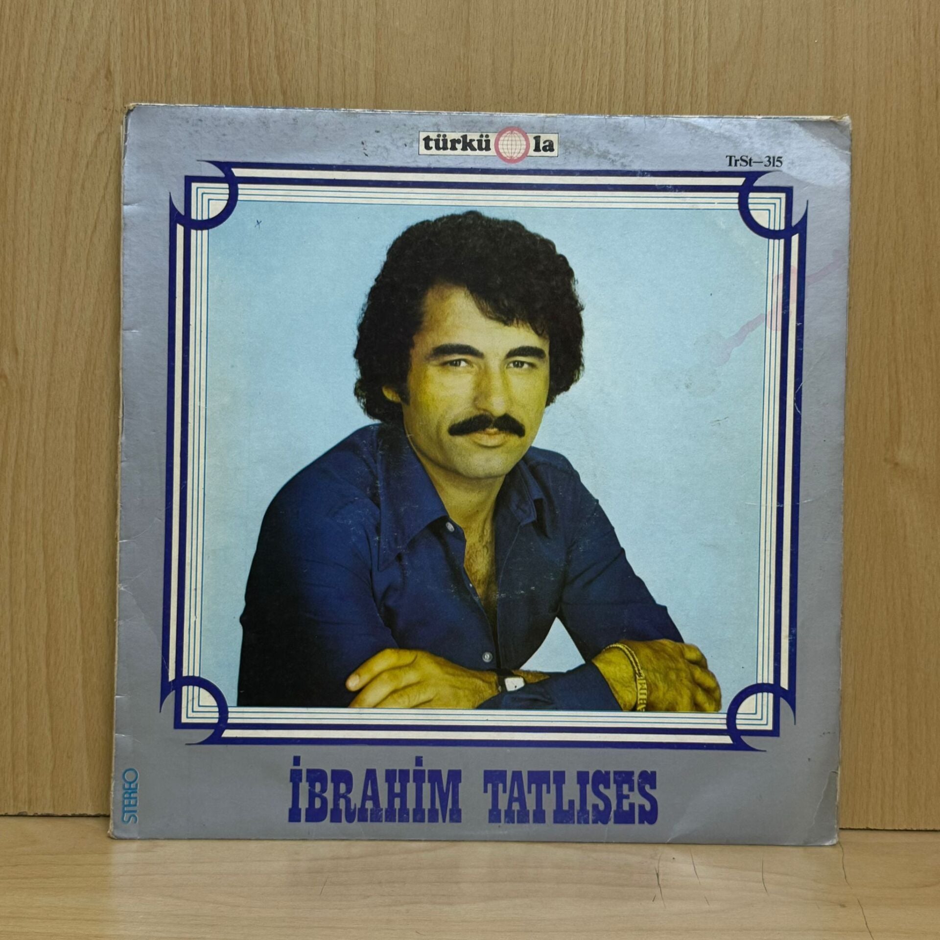İbrahim Tatlıses – Ayağında Kundura