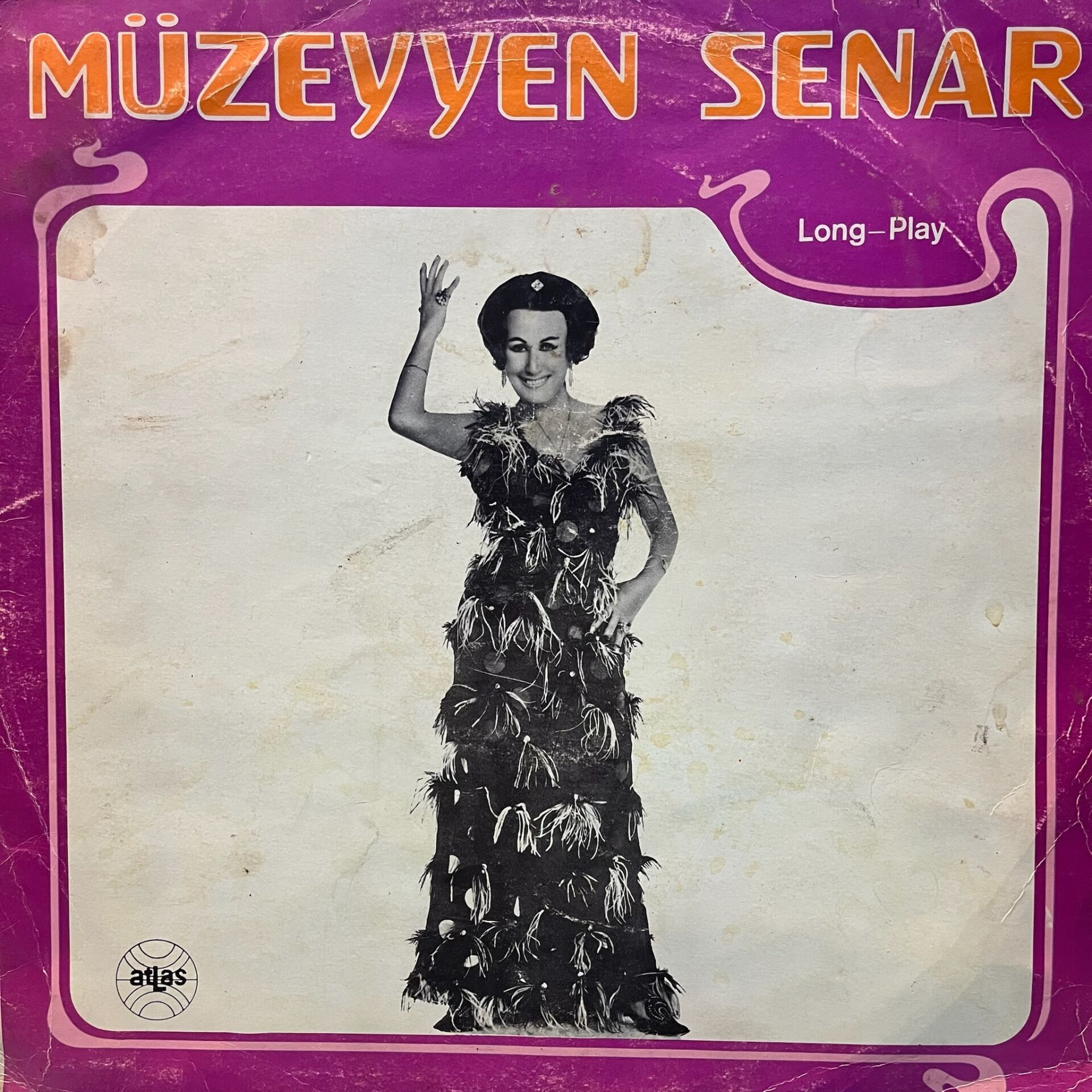 Müzeyyen Senar