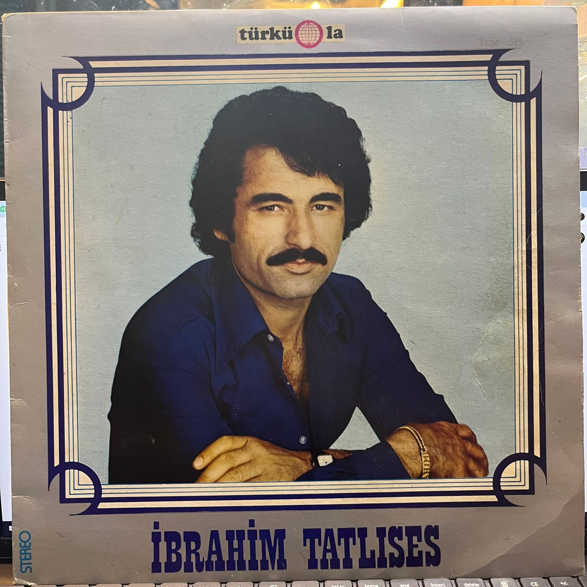 İbrahim Tatlıses – Ayağında Kundura