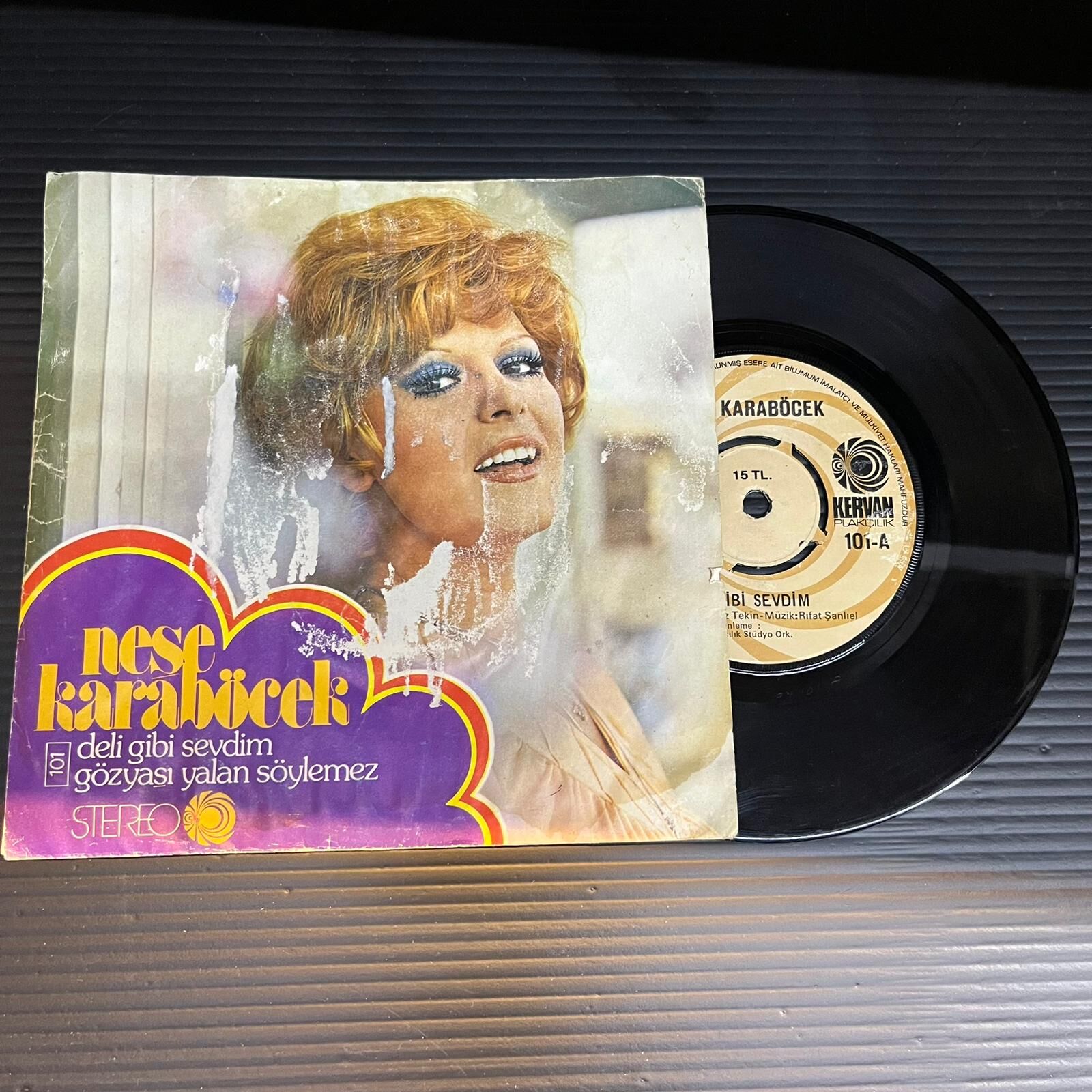 Neşe Karaböcek – Deli Gibi Sevdim / Gözyaşı Yalan Söylemez