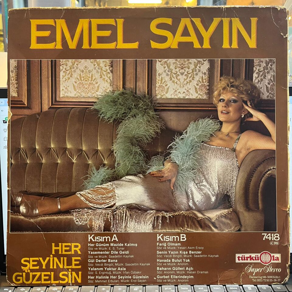 Emel Sayın – Her Şeyinle Güzelsin