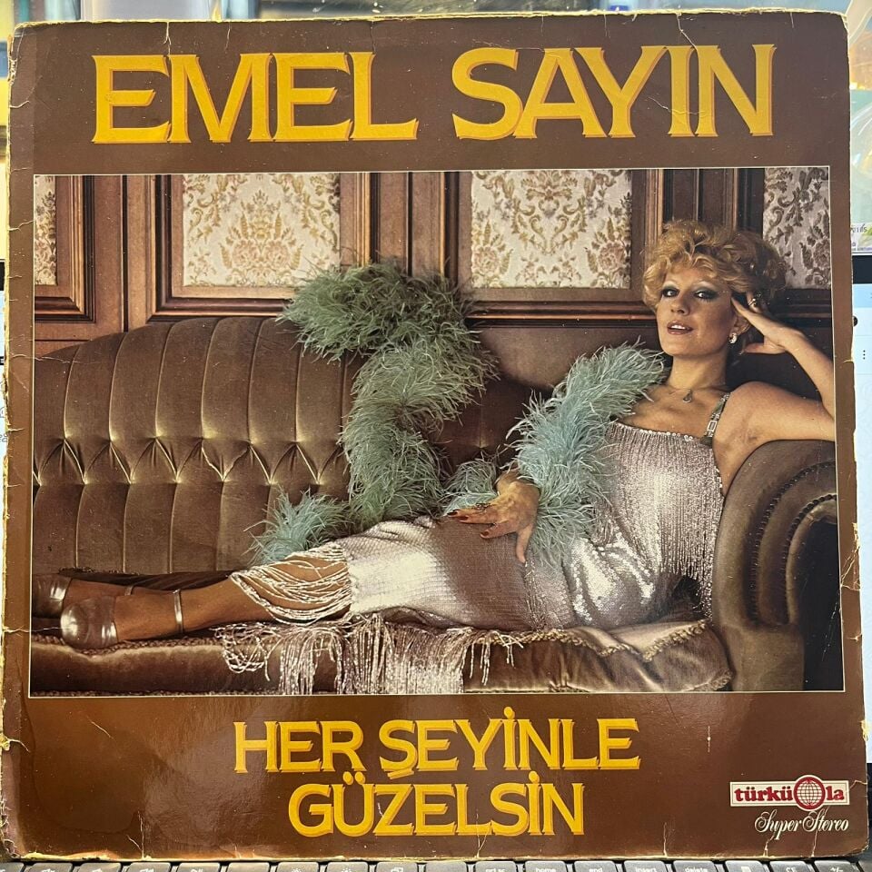Emel Sayın – Her Şeyinle Güzelsin
