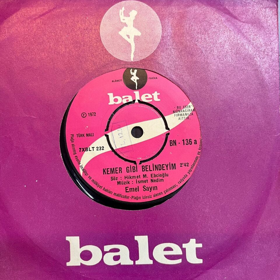 Emel Sayın – Kemer Gibi Belindeyim / Doymadım Sana