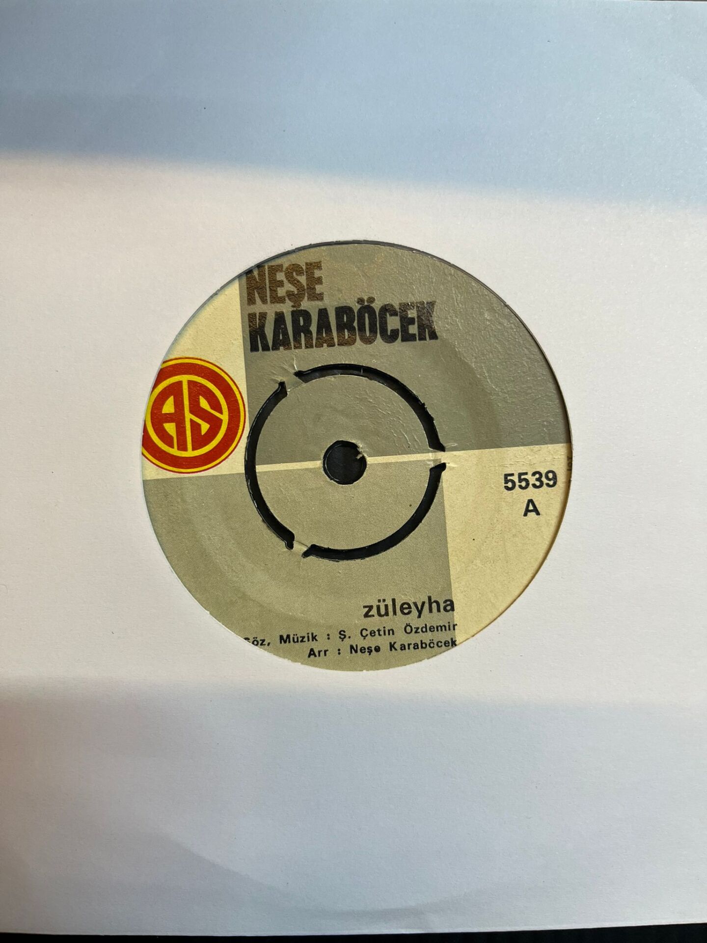 Neşe Karaböcek – Züleyha / Yeşilim Yeşilim Aman