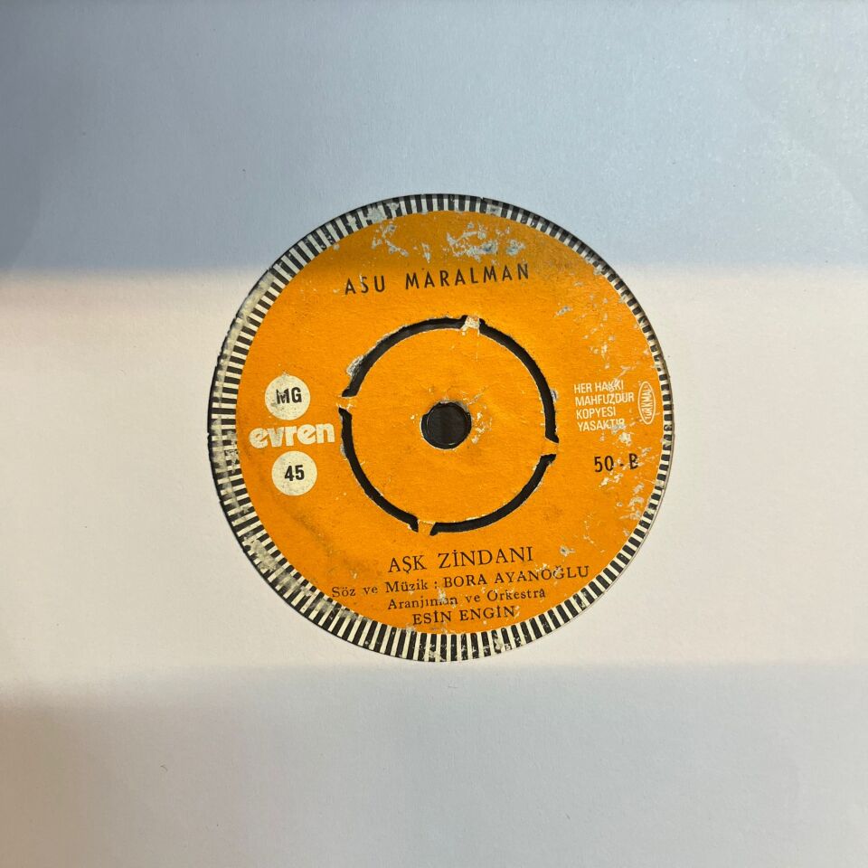 Asu Maralman – Aşk mı Borçlandım Ben Sana / Aşk Zindanı