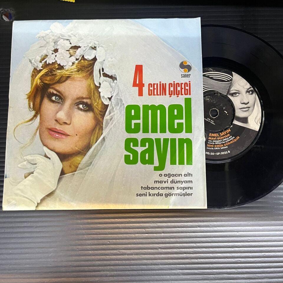 Emel Sayın – 4 Gelin Çiçeği