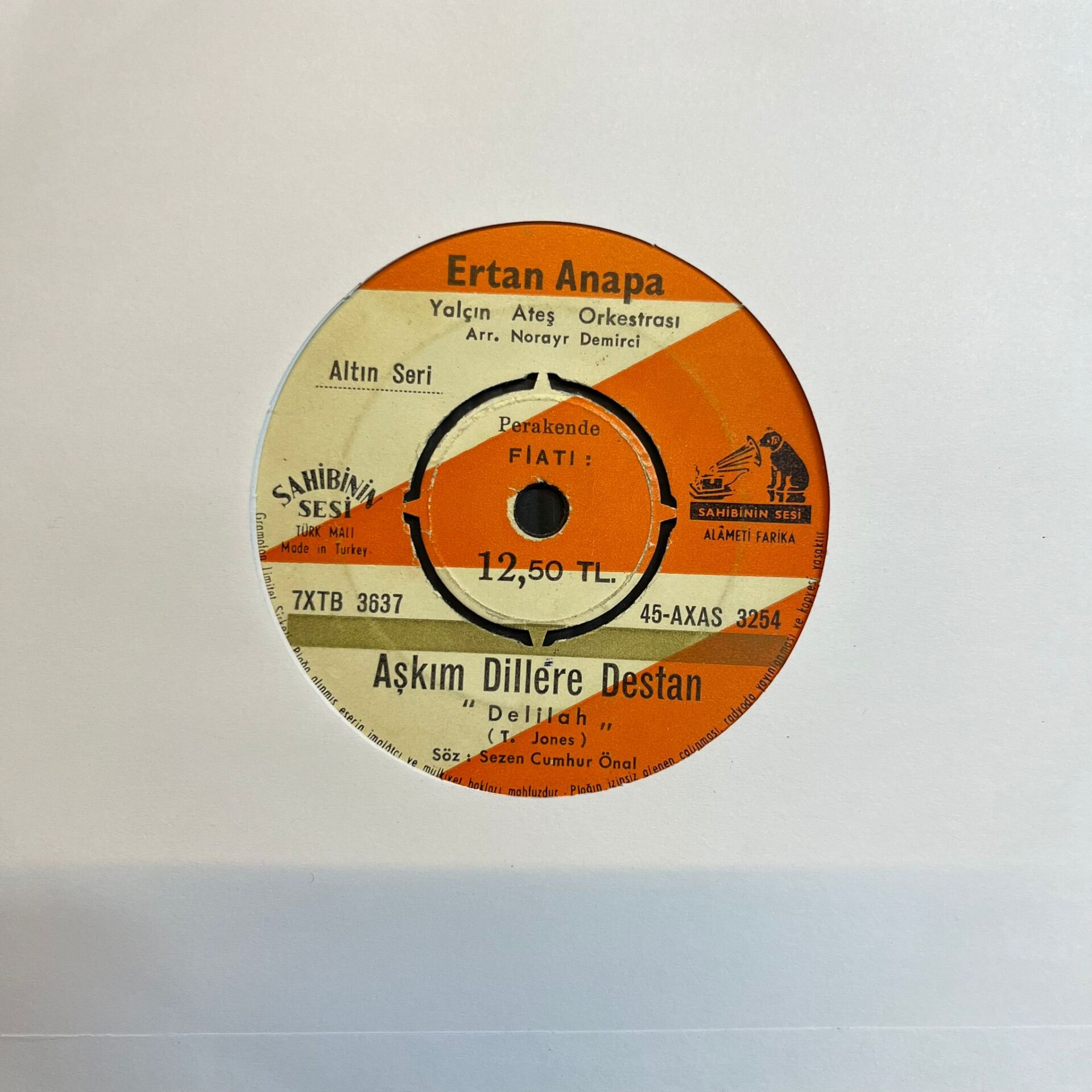 Ertan Anapa – Aşkım Dillere Destan / Gidiyor Elden Gençlik