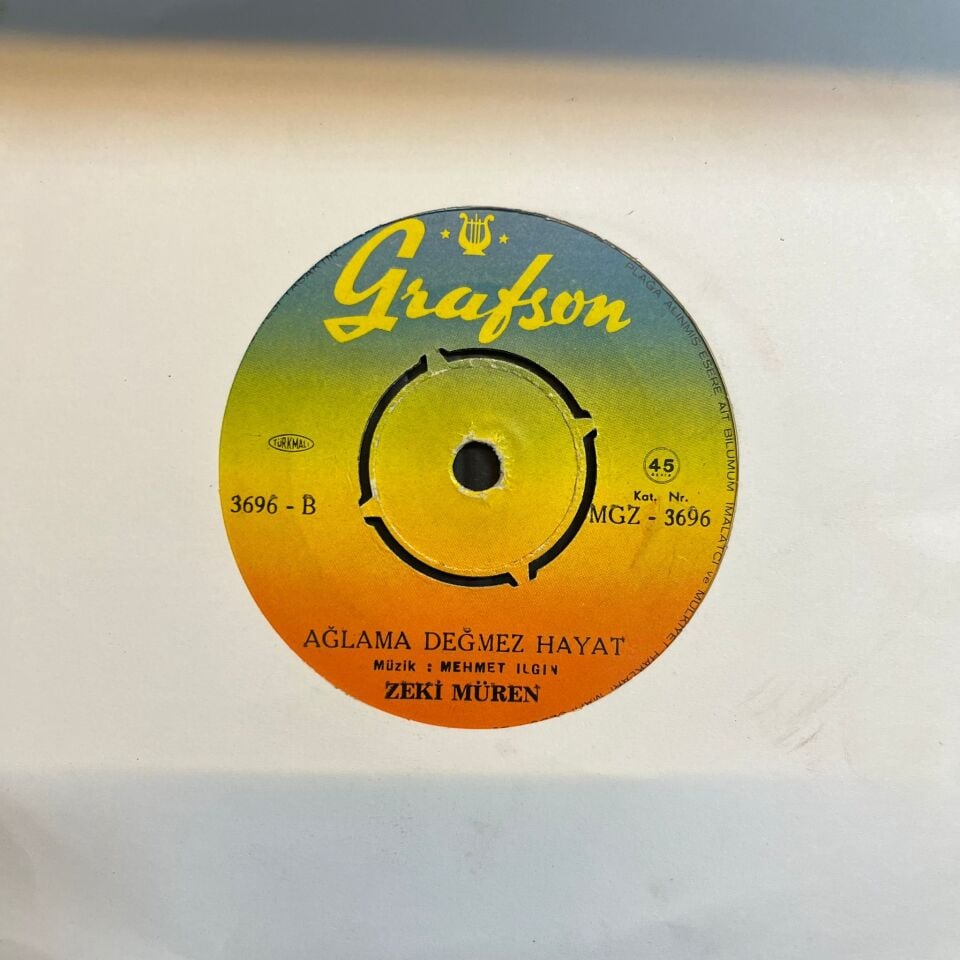 Zeki Müren – Karadut / Ağlama Değmez Hayat