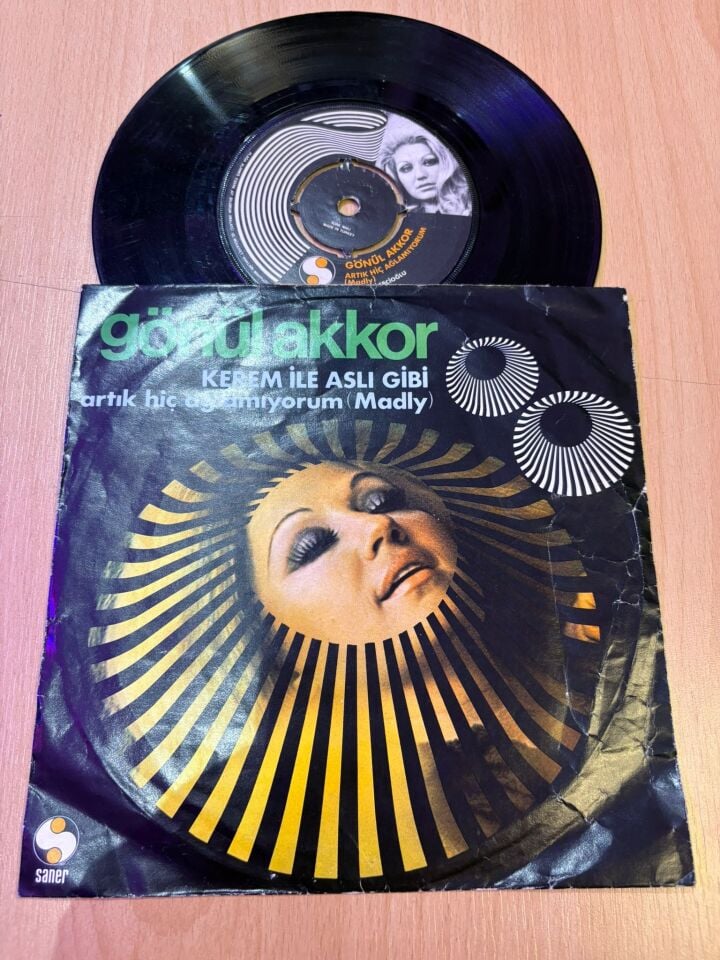 Gönül Akkor – Kerem İle Aslı Gibi / Artık Hiç Ağlamıyorum