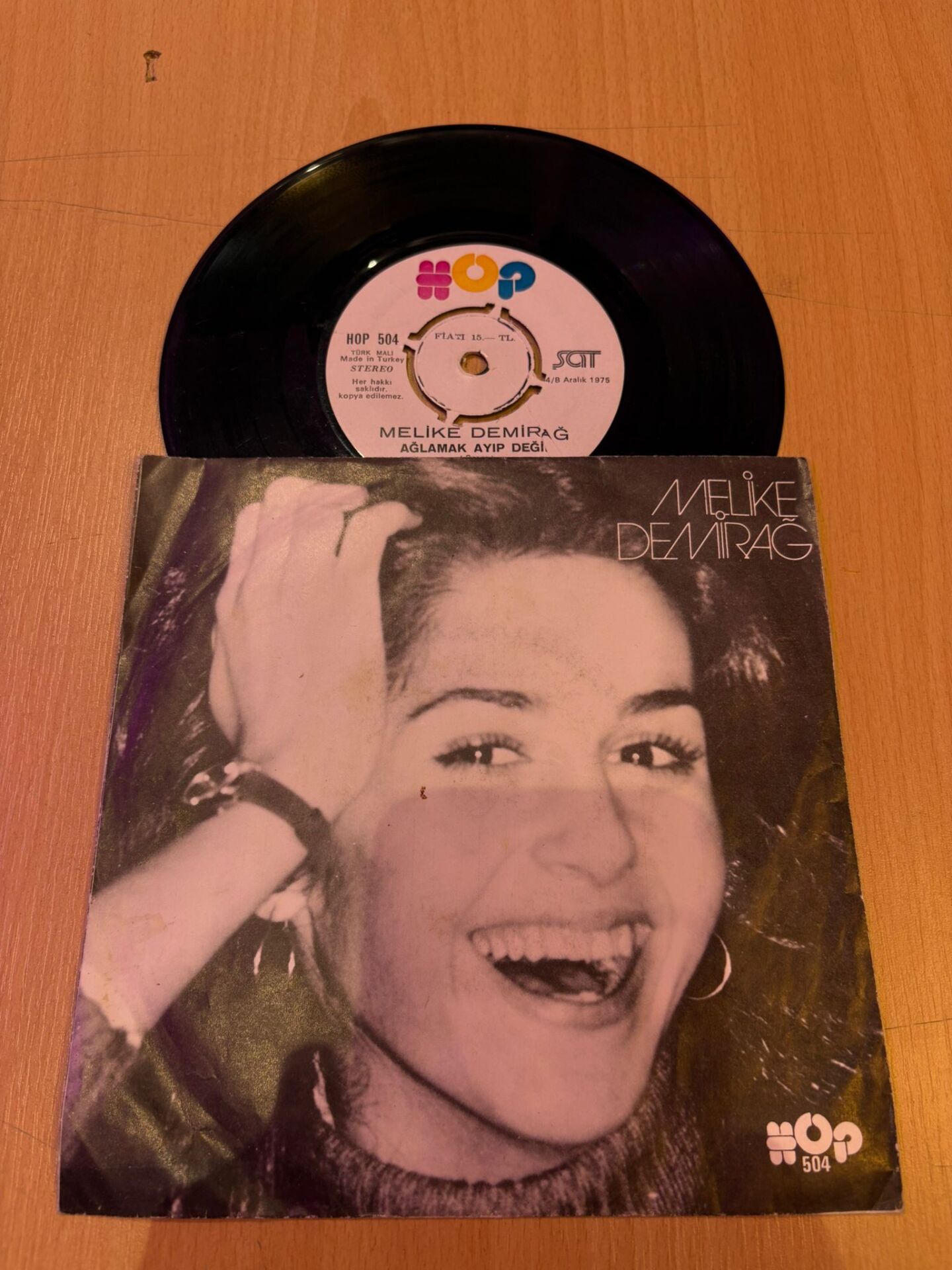 Melike Demirağ – Ninni / Ağlamak Ayıp Değil