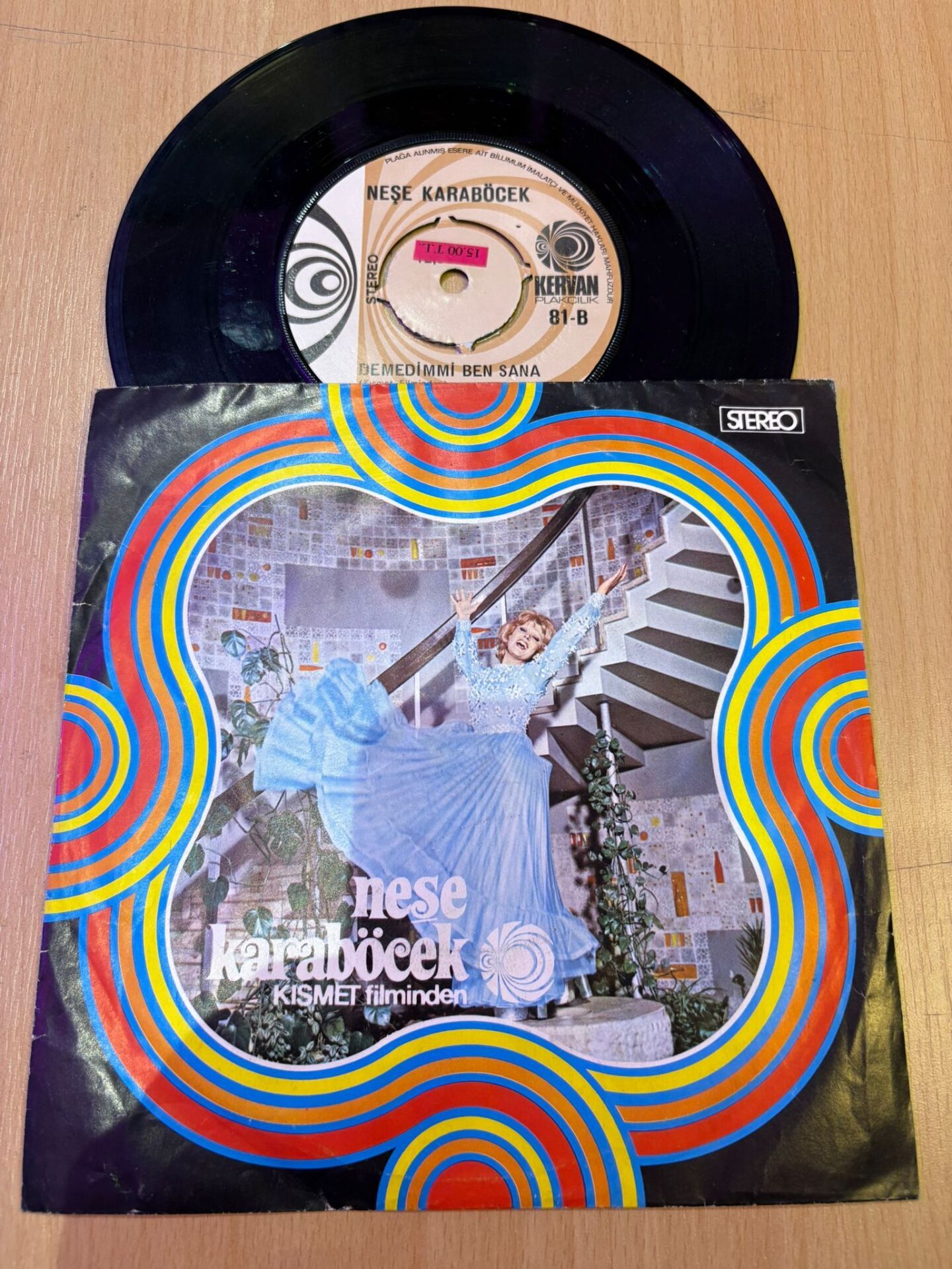 Neşe Karaböcek – Kısmet / Demedim Mi Ben Sana