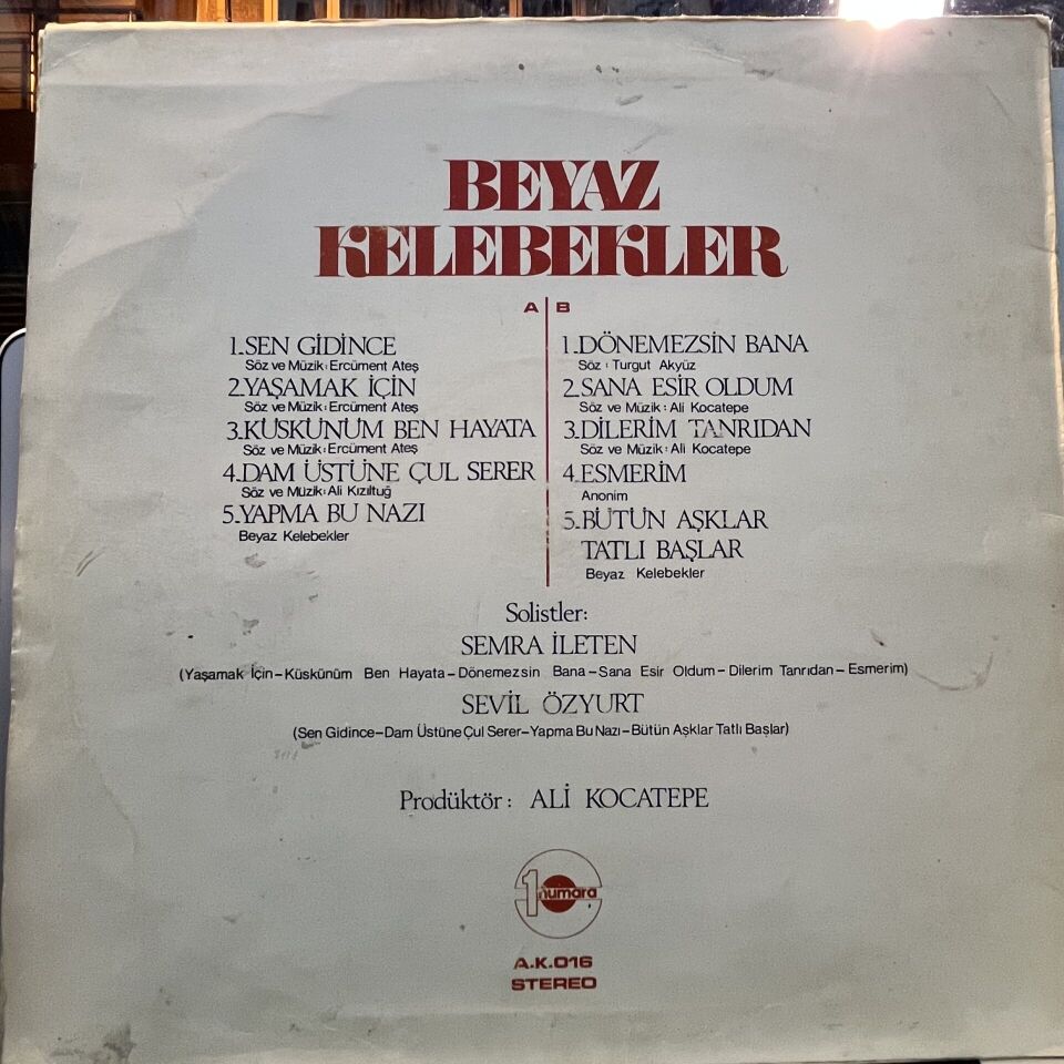 Beyaz Kelebekler – Beyaz Kelebekler
