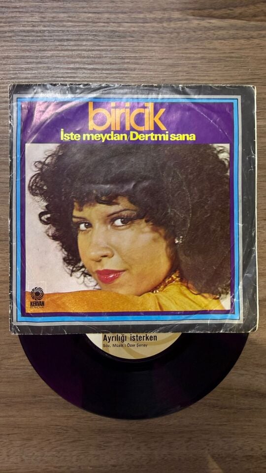 Biricik – En Büyük Sır - Ayrılığı İsterken