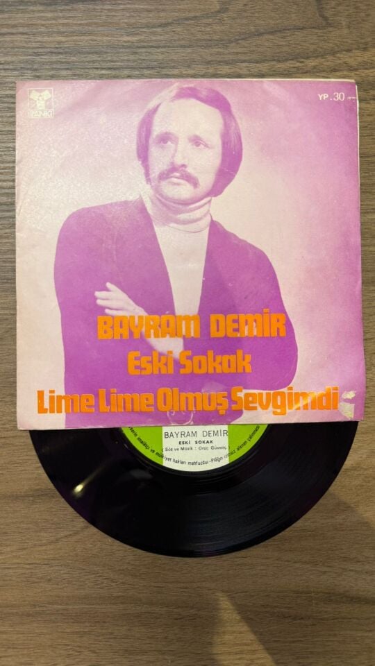 Bayram Demir – Eski Sokak