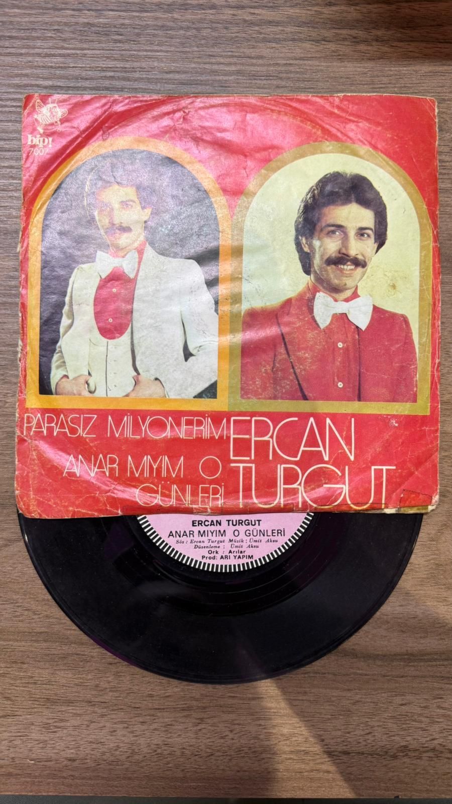 Ercan Turgut – Parasız Milyonerim / Anar Mıyım O Günleri