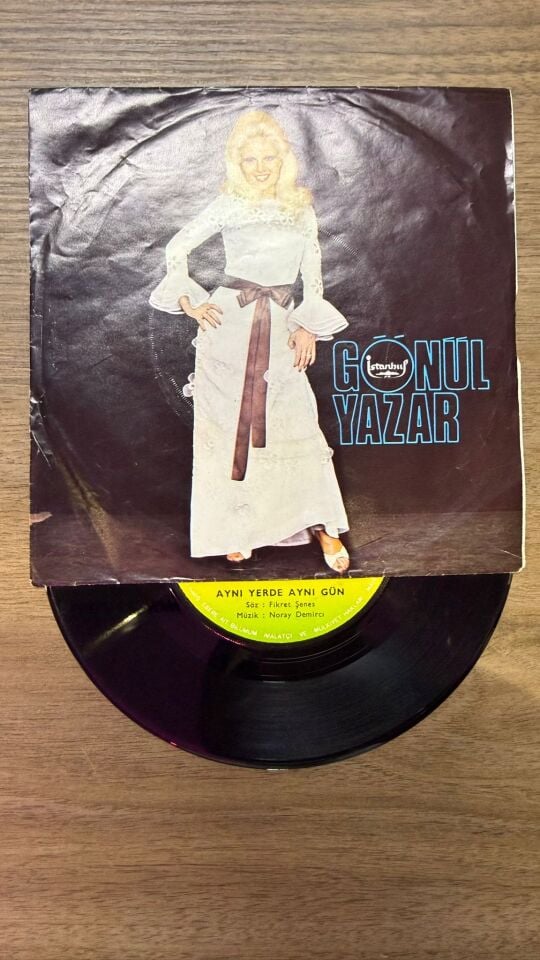 Gönül Yazar – Aynı Yerde Aynı Gün / Yalnızlık