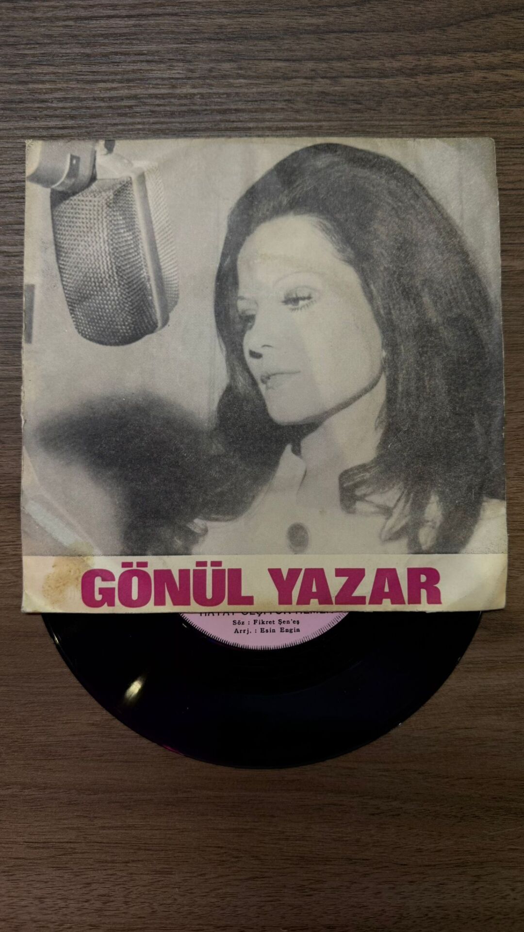 Gönül Yazar – Affet Beni / Hayat Geçiyor Hemen