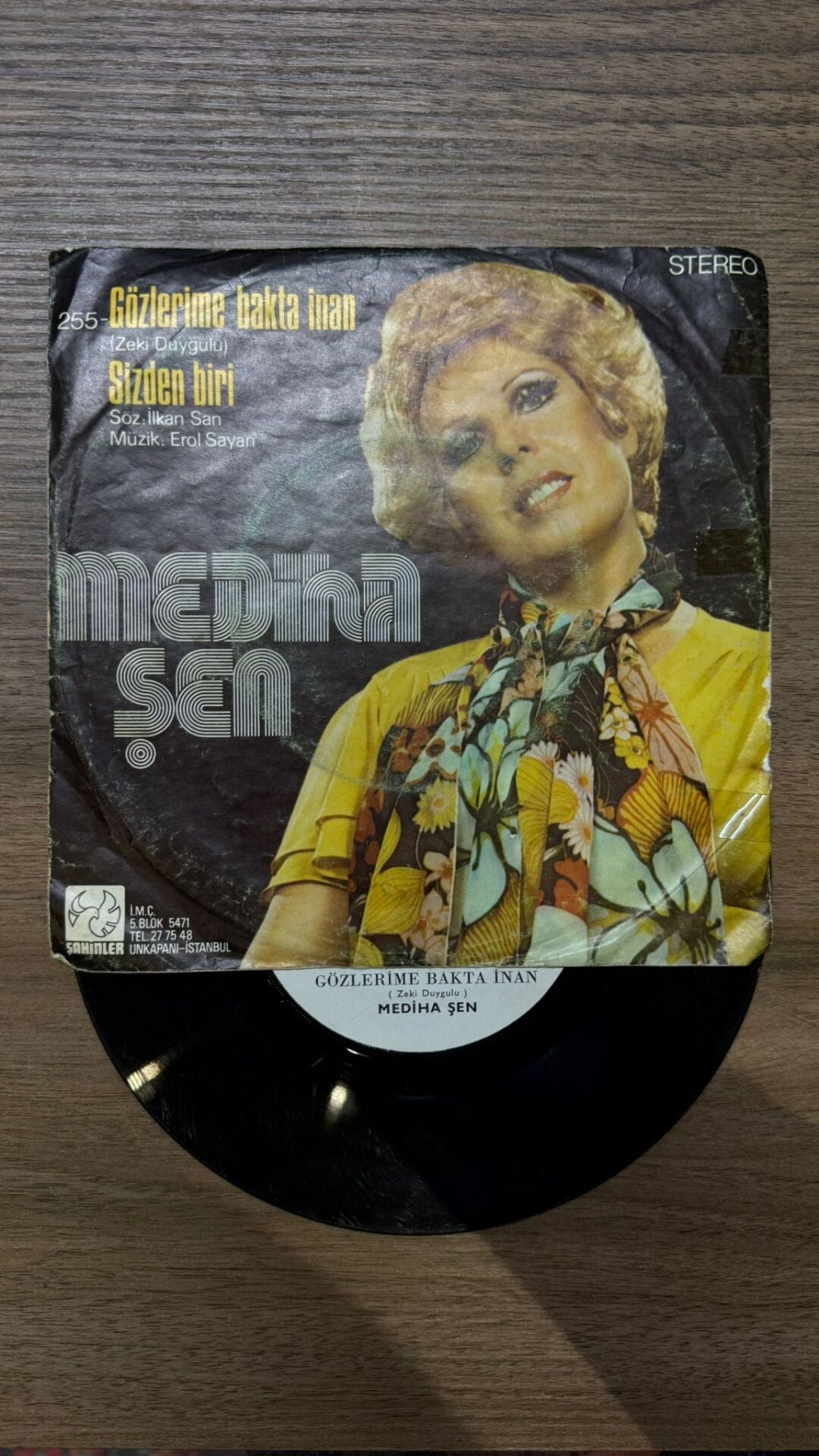 Mediha Şen* – Gözlerime Bakta İnan / Sizden Biri