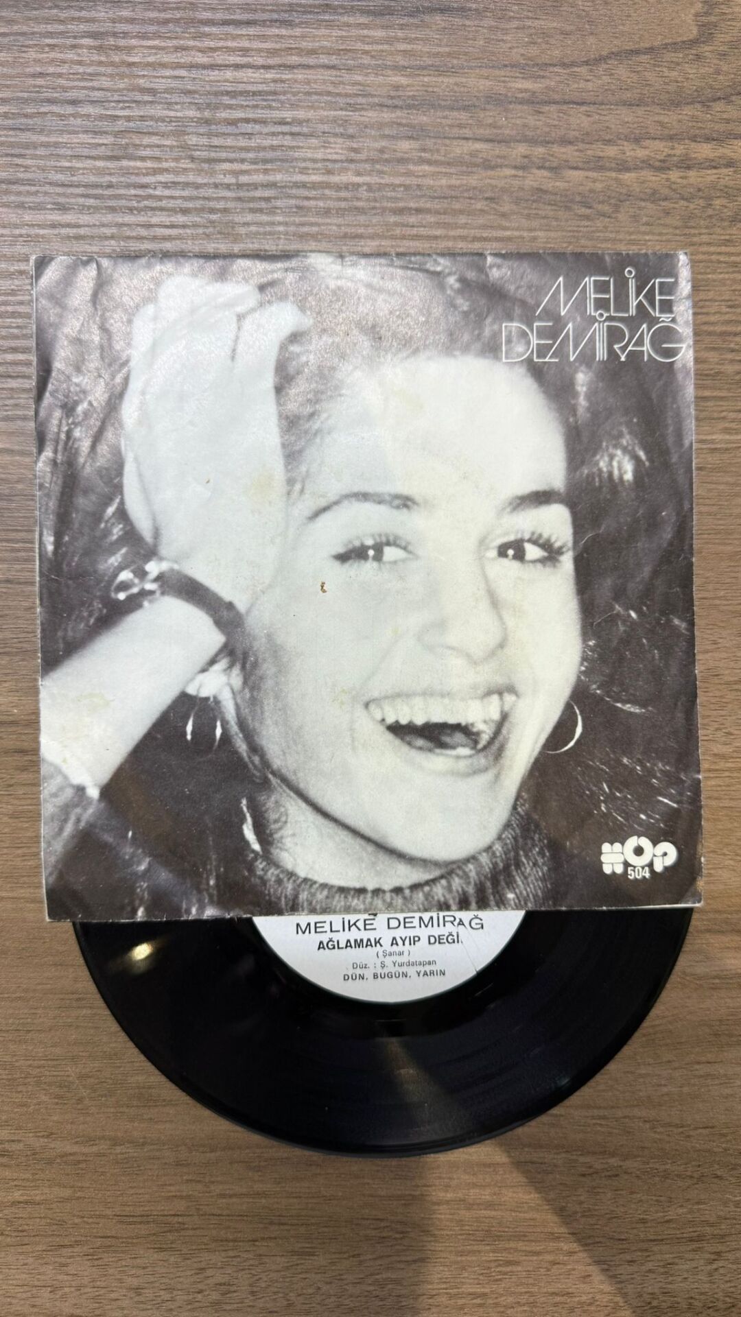 Melike Demirağ – Ninni / Ağlamak Ayıp Değil