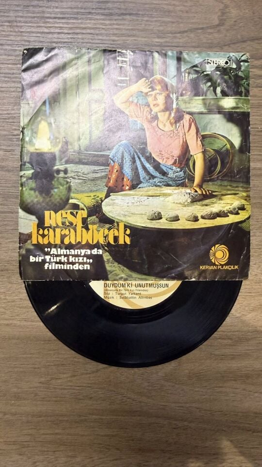 Neşe Karaböcek – Almanya'da Bir Türk Kızı Filminden