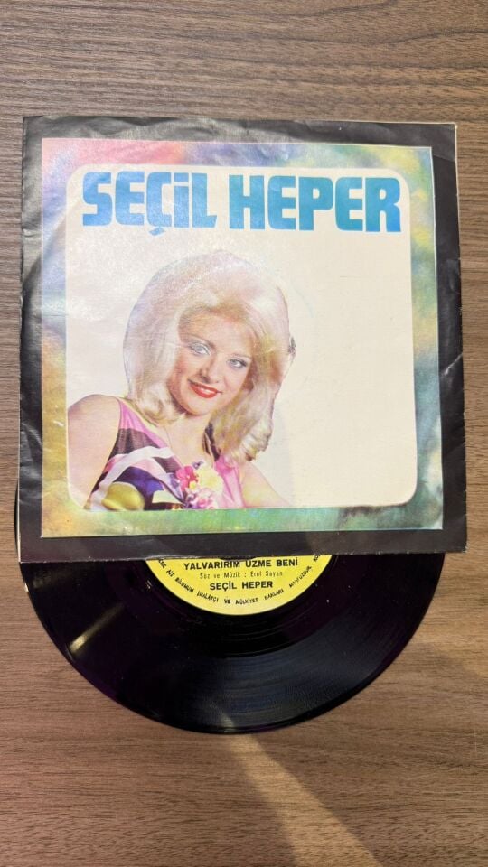 Seçil Heper – Yalvarırım Üzme Beni