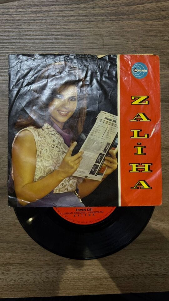 Zaliha – Siyah Gözler / Romen Kızı