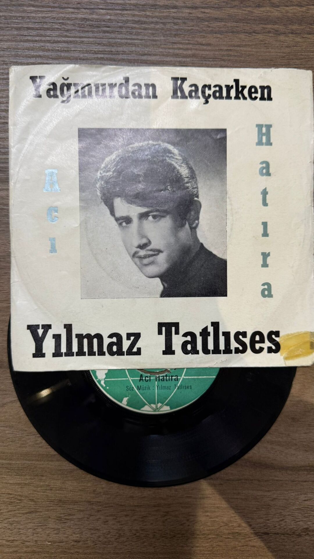 Yılmaz Tatlıses - Acı Hatıra / Yağmurdan Kaçarken /