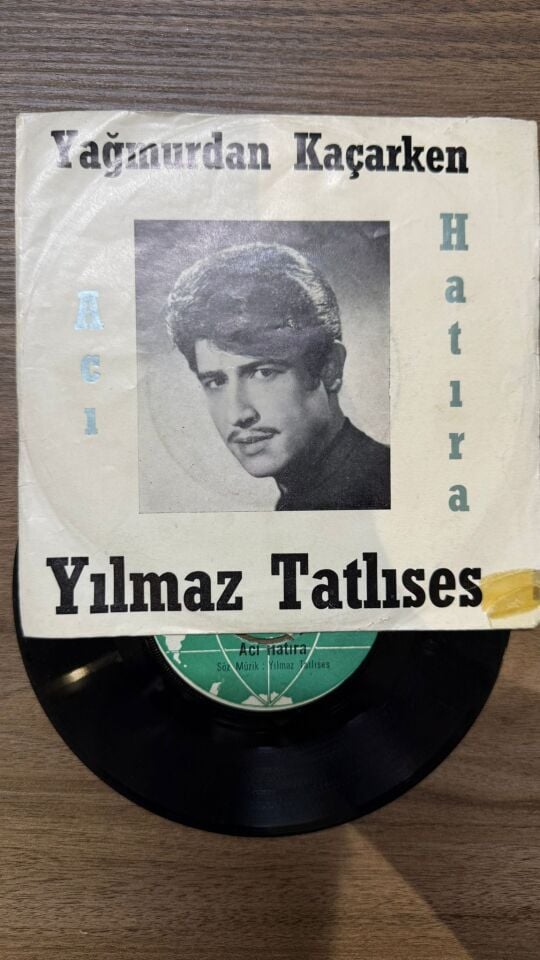Yılmaz Tatlıses - Acı Hatıra / Yağmurdan Kaçarken /