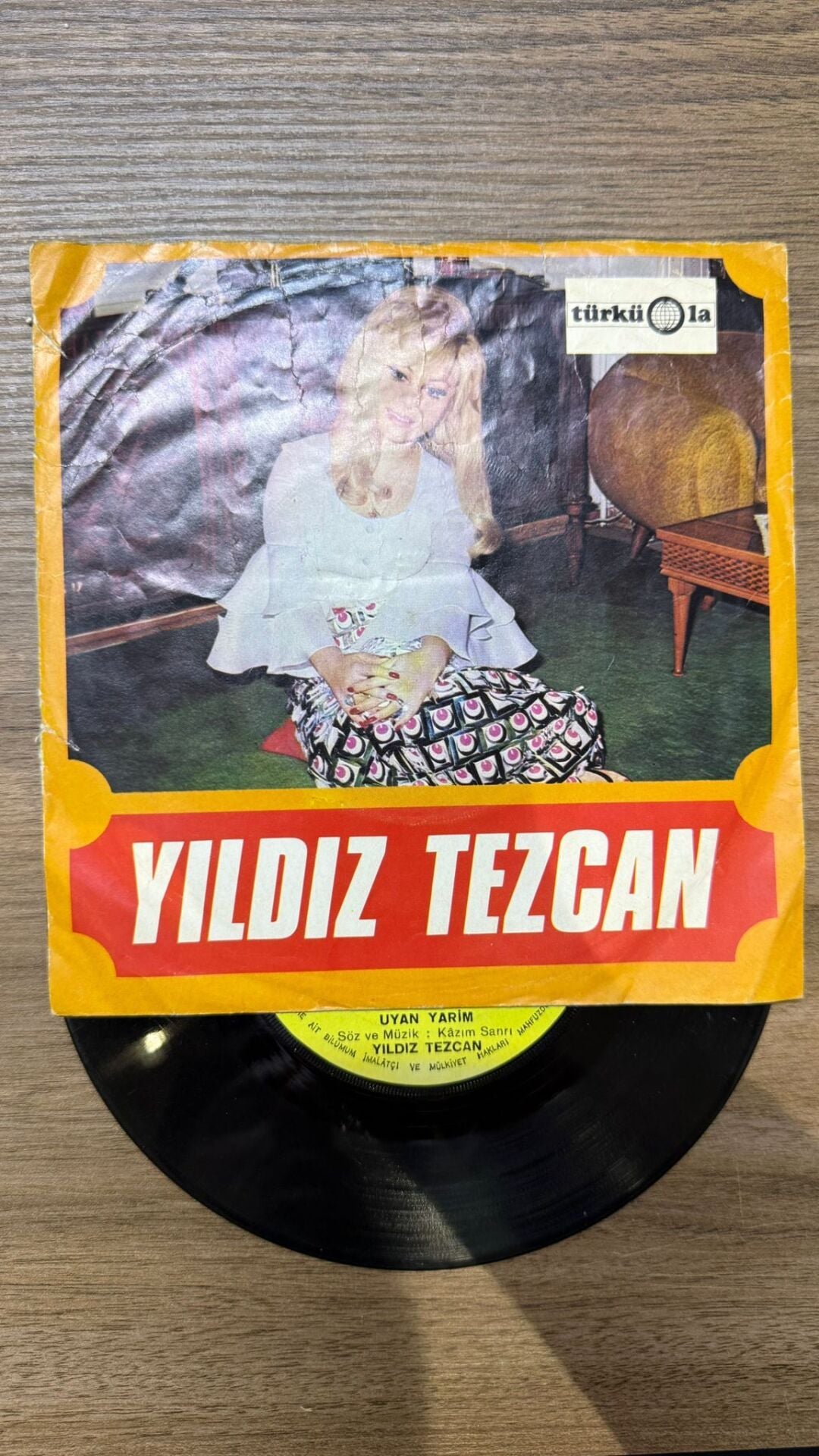 Yıldız Tezcan – Uyan Yarim handan