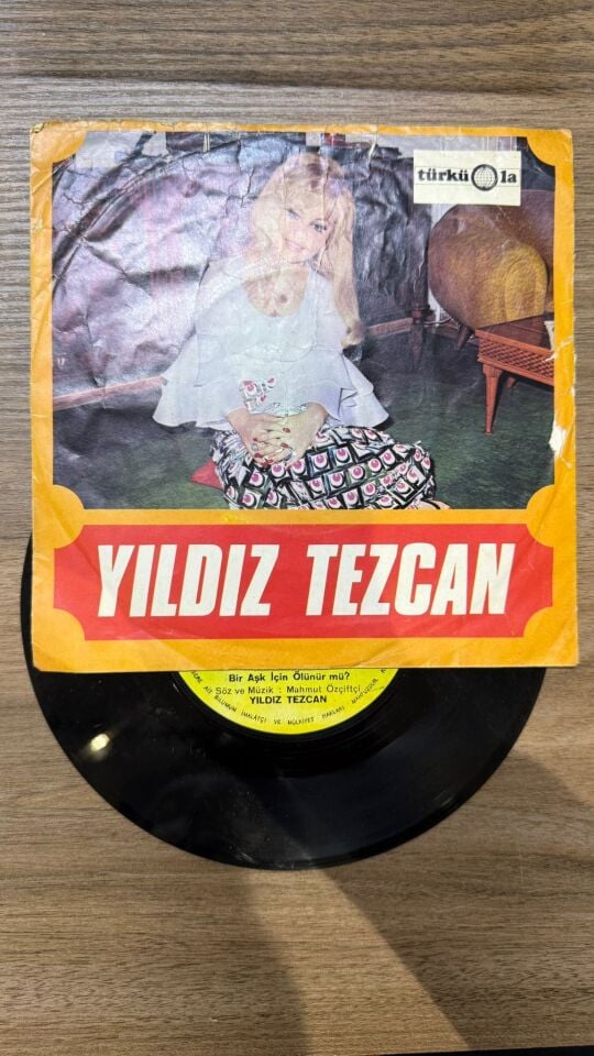 Yıldız Tezcan – Bir Aşk İçin Ölünür Mü / Ne Güzel Yaratmış Seni Yaradan