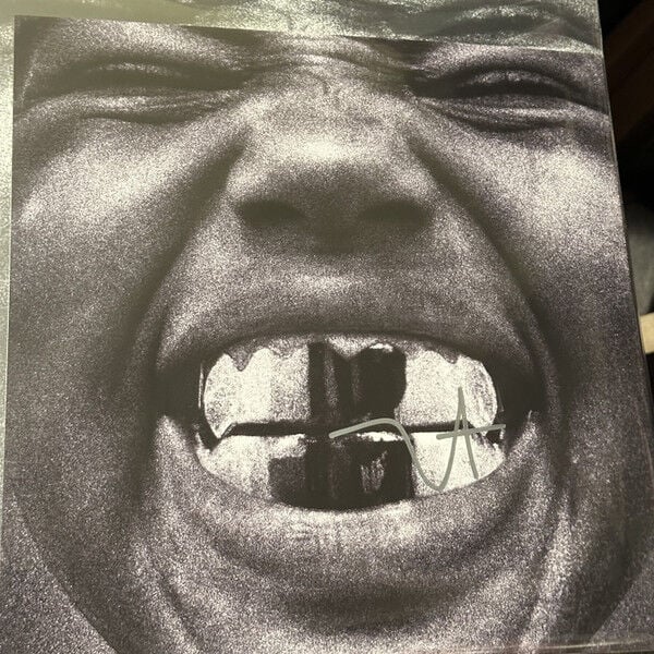Kanye West – Bully