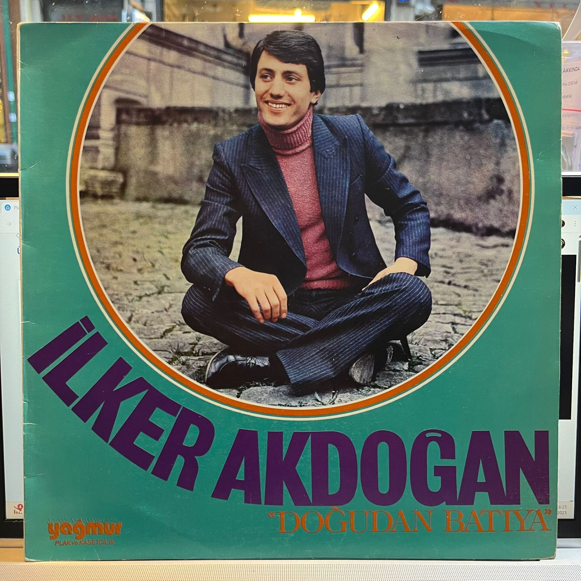 İlker Akdoğan – Doğudan Batıya