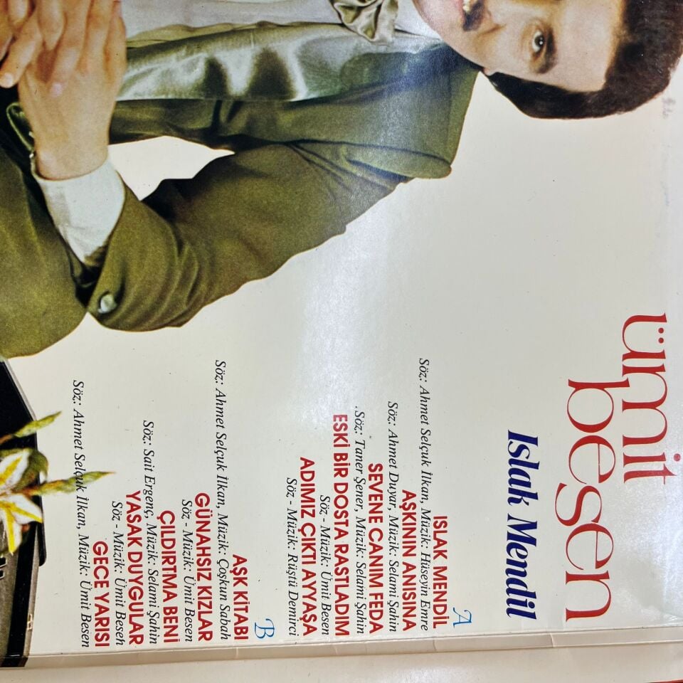 Ümit Besen – Islak Mendil