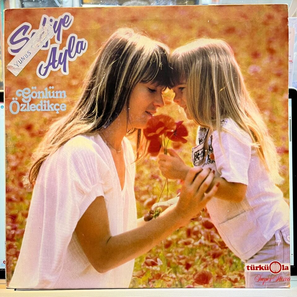 Safiye Ayla – Gönlüm Özledikçe