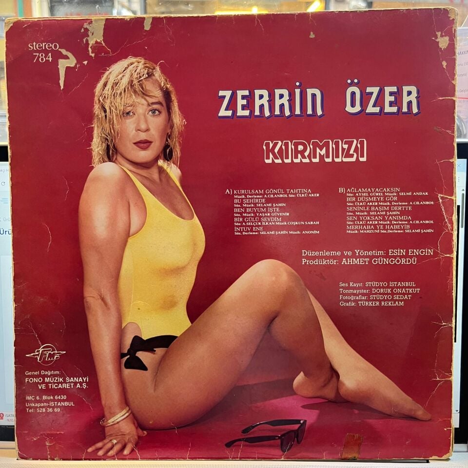Zerrin Özer – Kırmızı