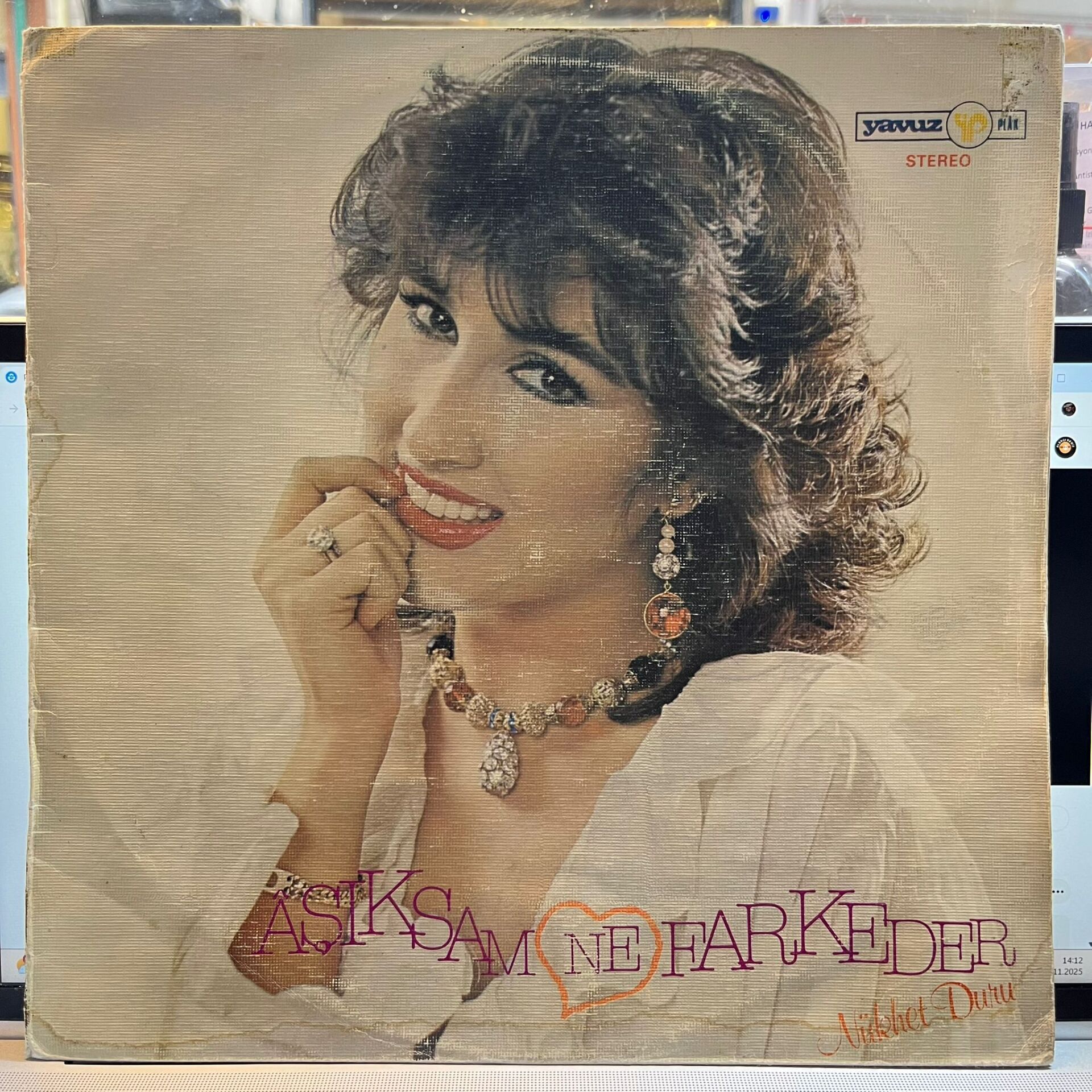 Nükhet Duru – Aşıksam Ne Farkeder