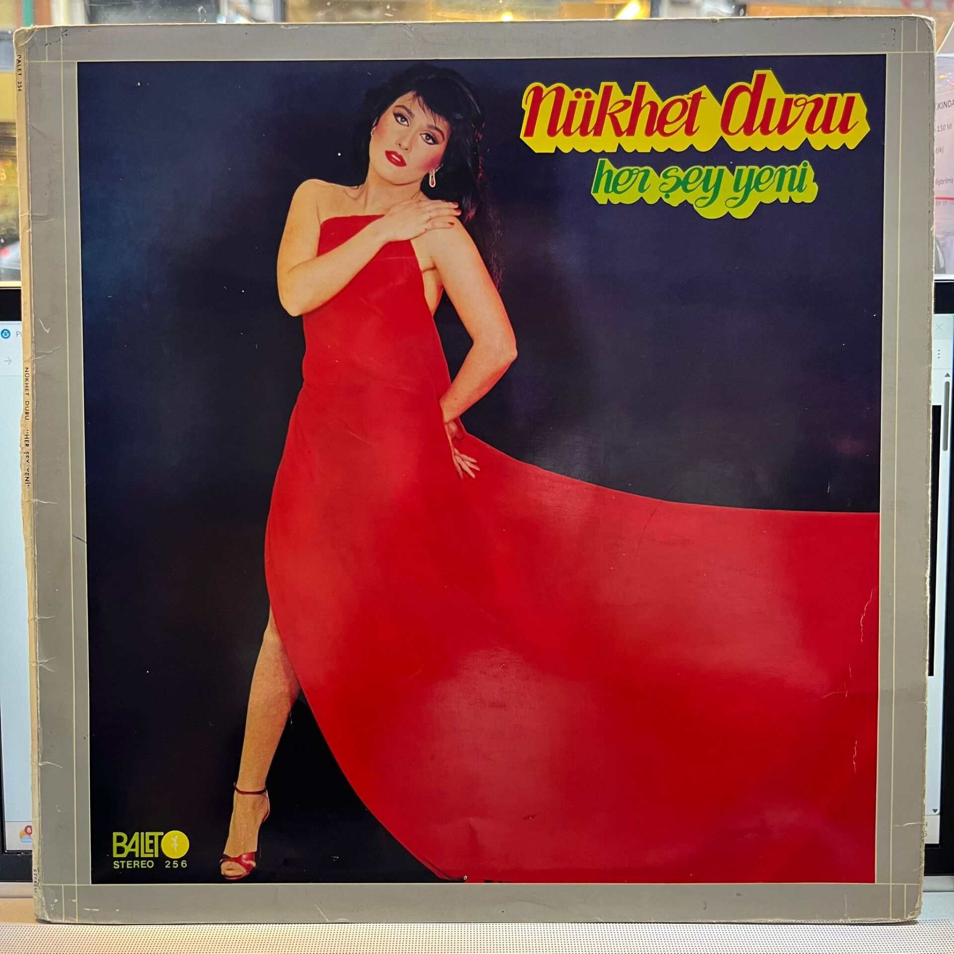 Nükhet Duru – Her Şey Yeni