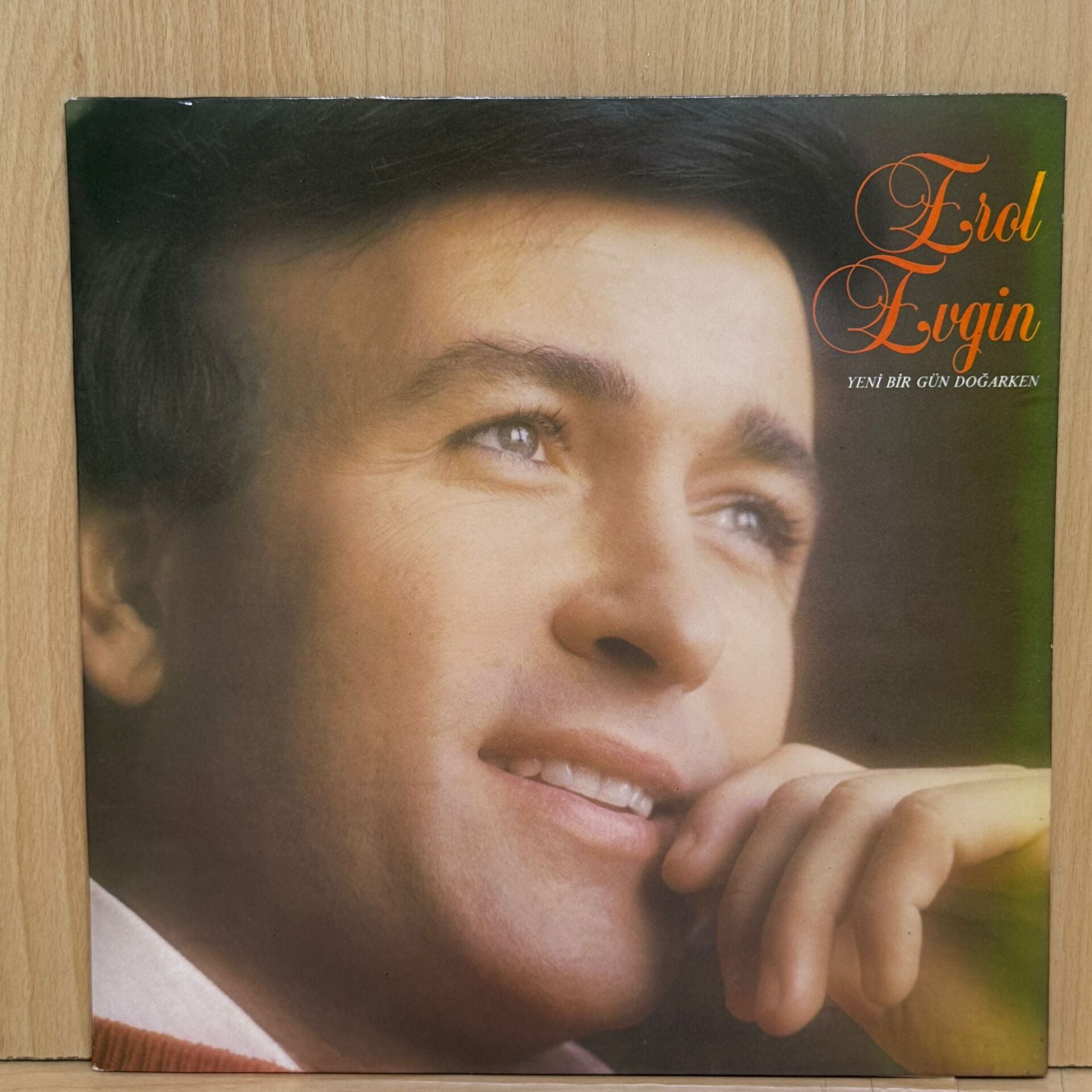 Erol Evgin – Yeni Bir Gün Doğarken