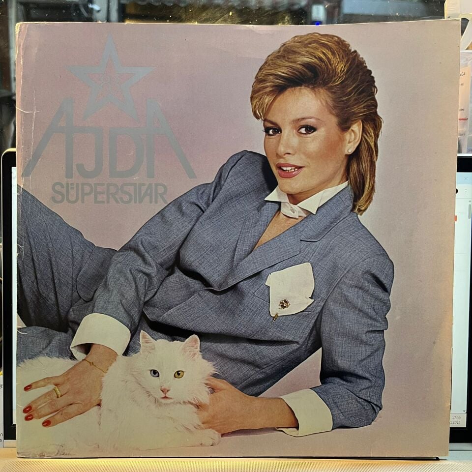 Ajda Pekkan – Sevdim Seni