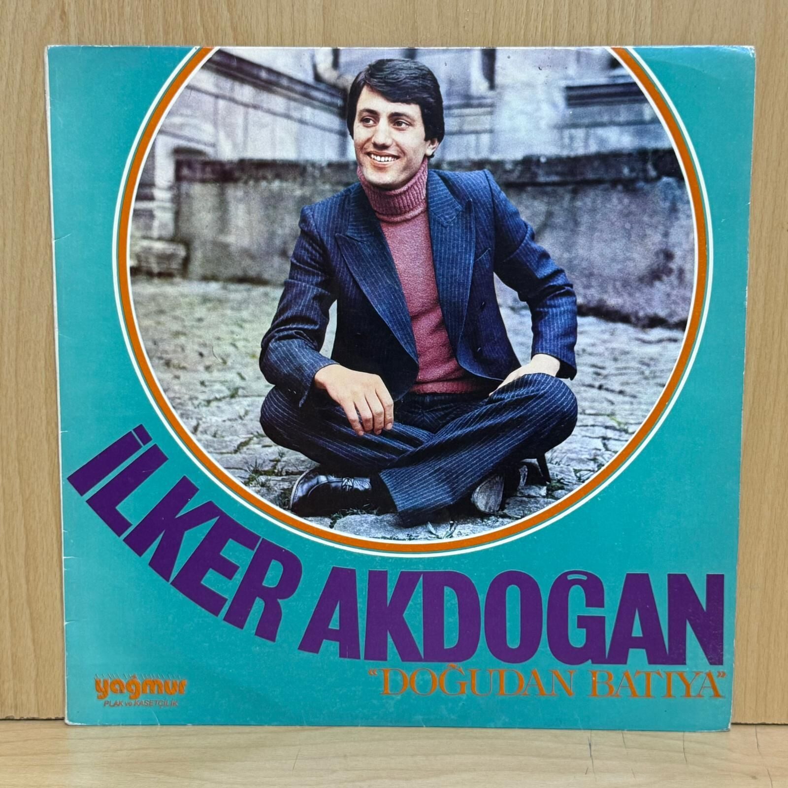 İlker Akdoğan – Doğudan Batıya