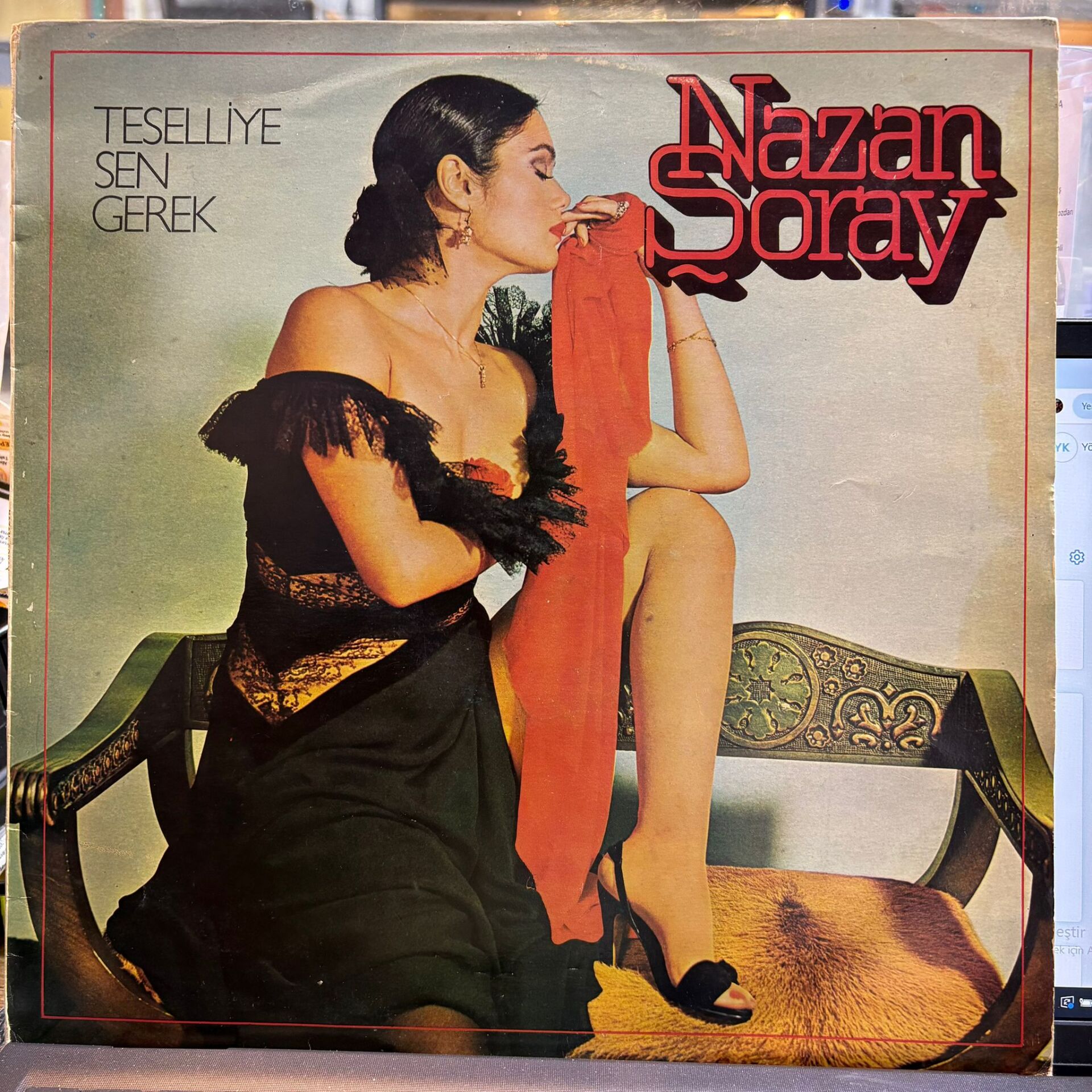 Nazan Şoray – Teselliye Sen Gerek