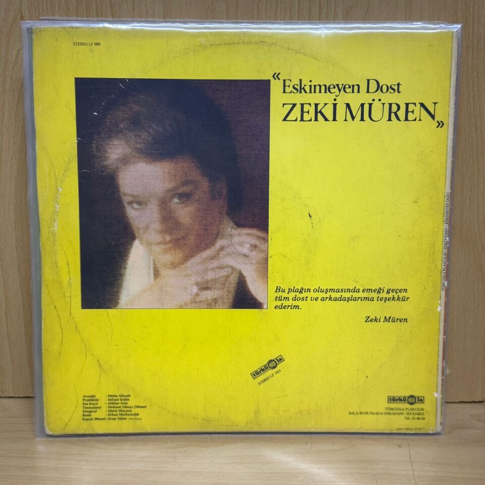 Zeki Müren – Eskimeyen Dost