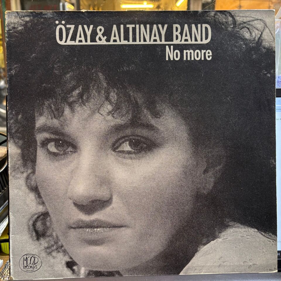Özay & Altinay Band – No More