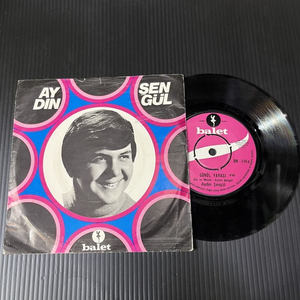 Aydın Şengül-suçum sevmek ise vura öldür beni-gönül yarası