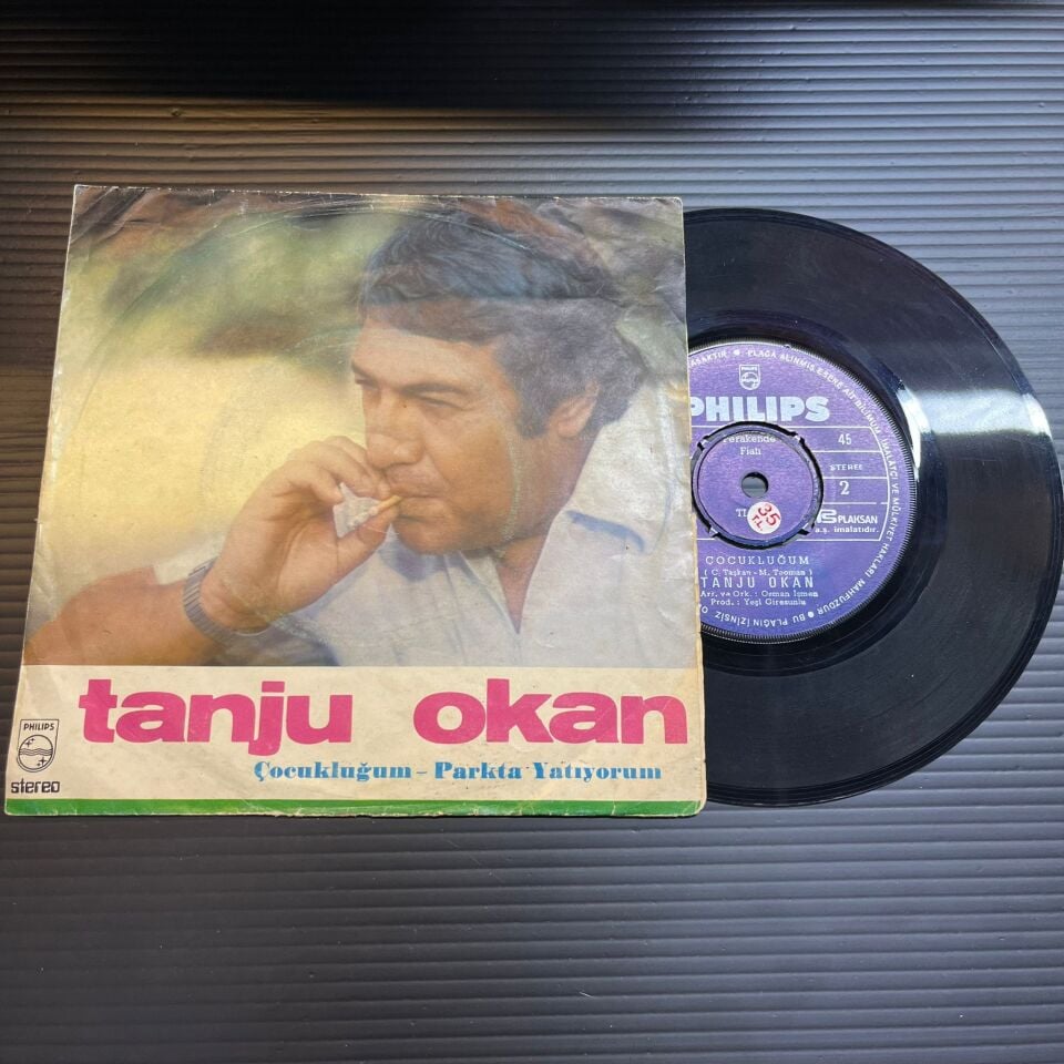Tanju Okan – Parkta Yatıyorum / Çocukluğum