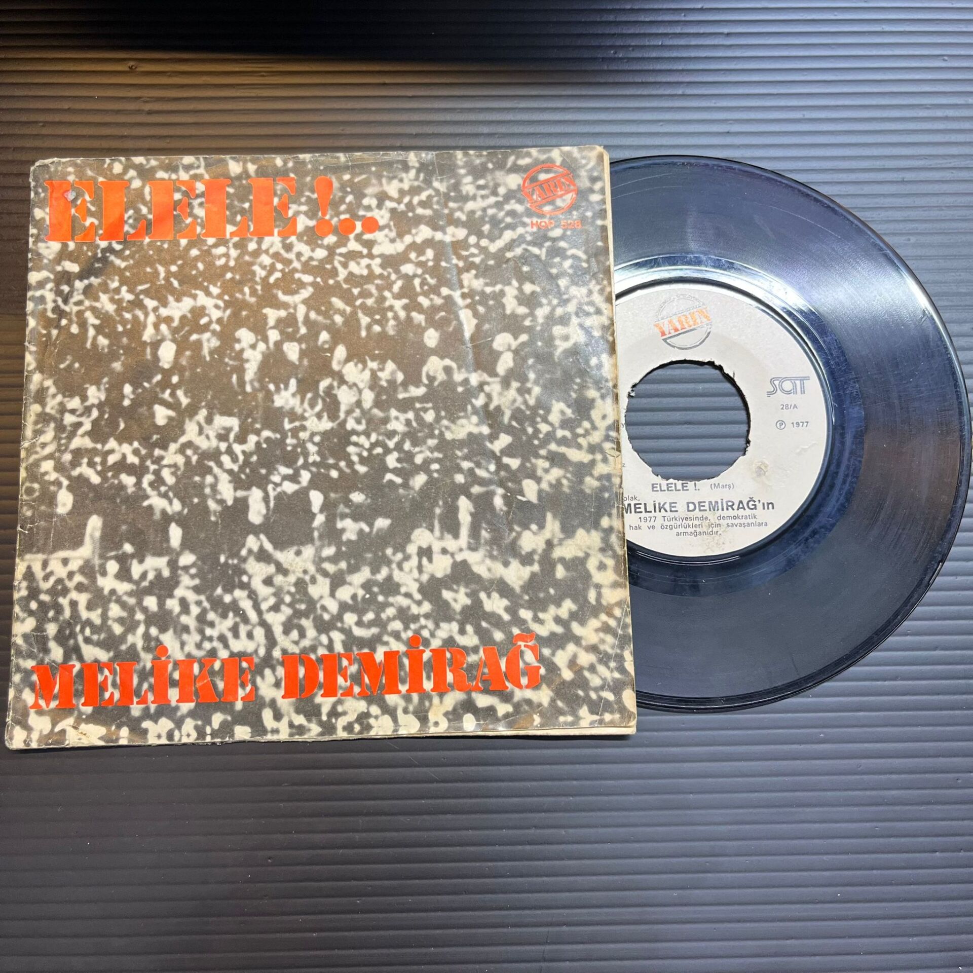 Melike Demirağ – Elele!..