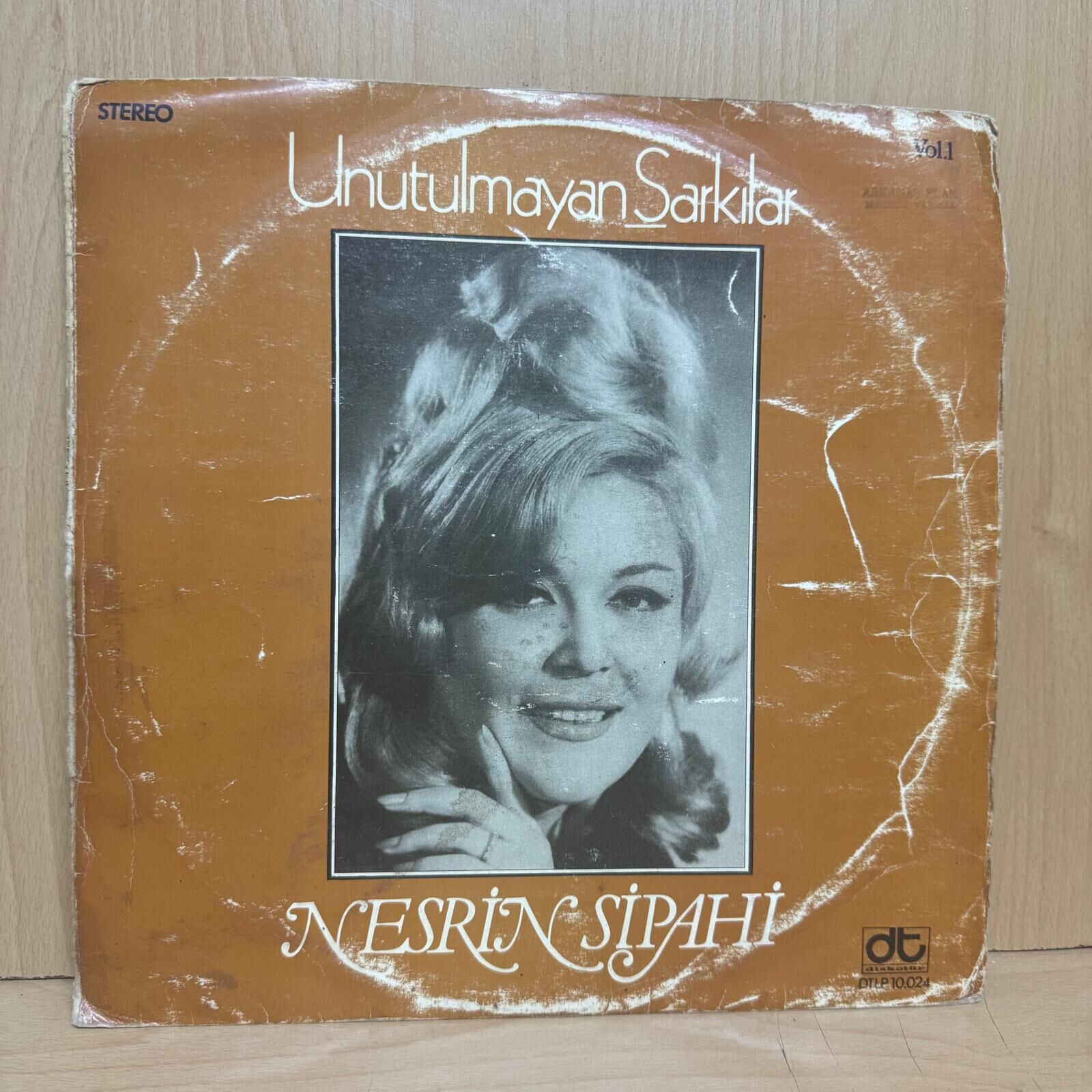 Nesrin Sipahi – Unutulmayan Şarkılar Vol.1