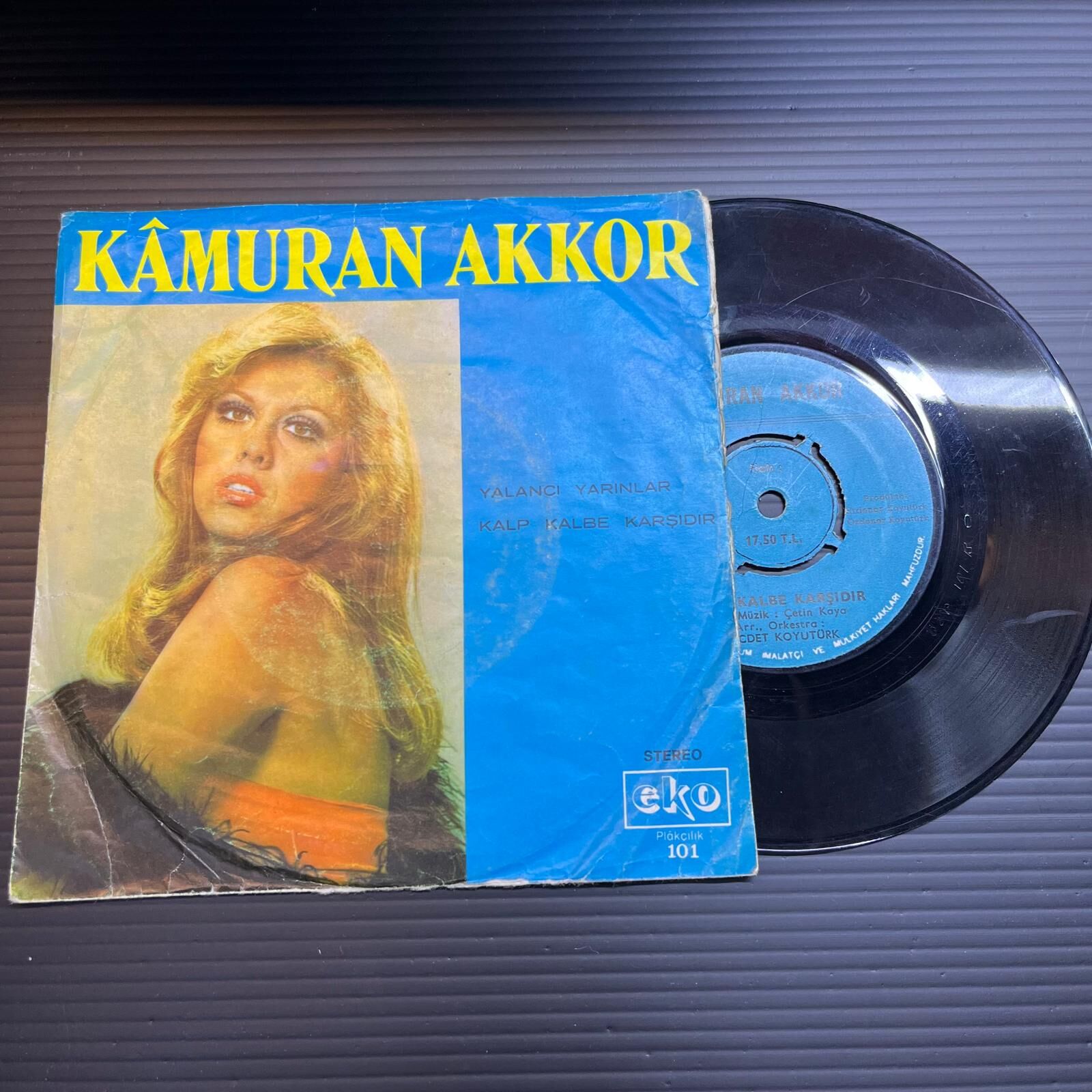 Kamuran Akkor – Yalancı Yarınlar / Kalp Kalbe Karşıdır
